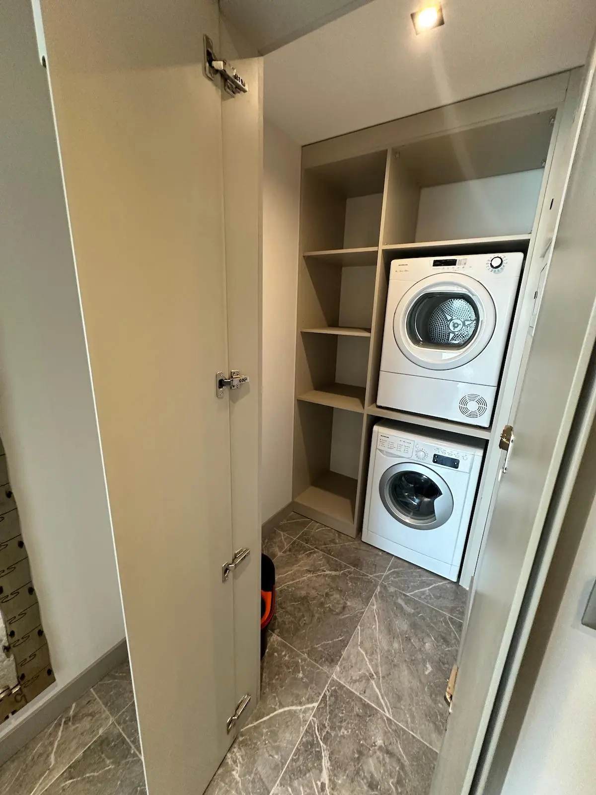 Washing room